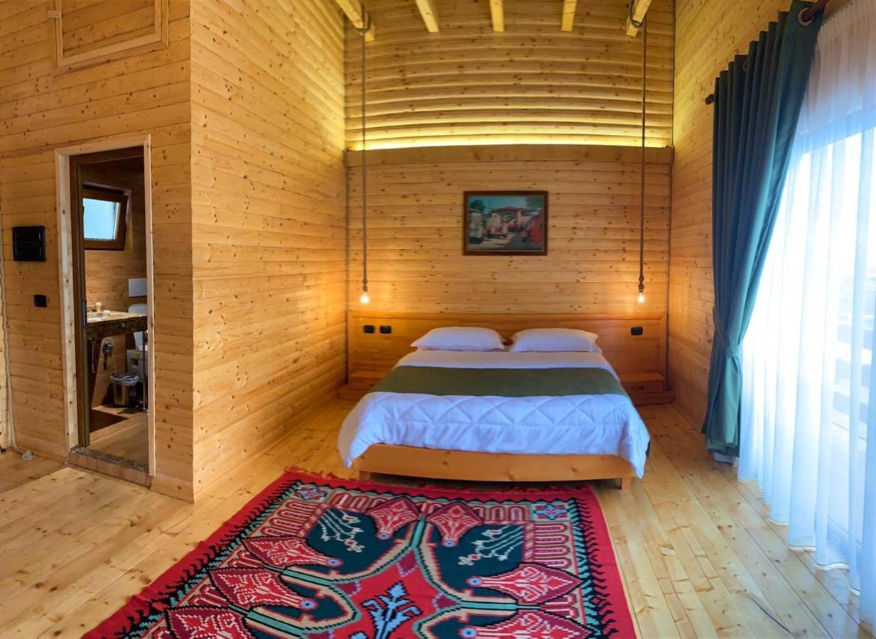 Hotel Wooden House Canaj Exteriér fotografie